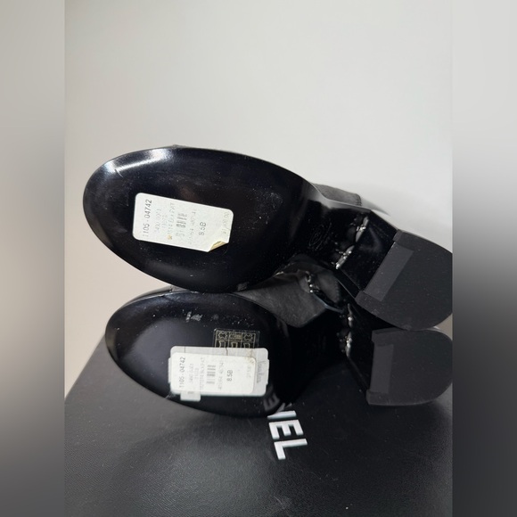 CHANEL Pony Hair Patent Cap Toe Chain Short Boots 38.5 (Run Small) New - Picture 13 of 13